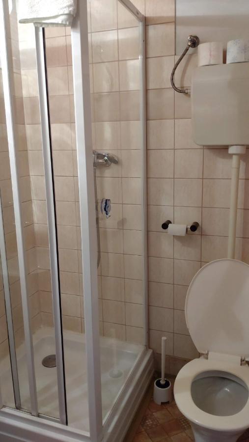 Penzion Encian Mýto pod Ďumbierom Exteriör bild