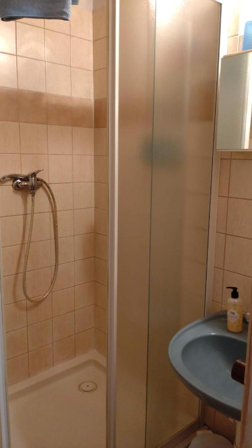 Penzion Encian Mýto pod Ďumbierom Exteriör bild
