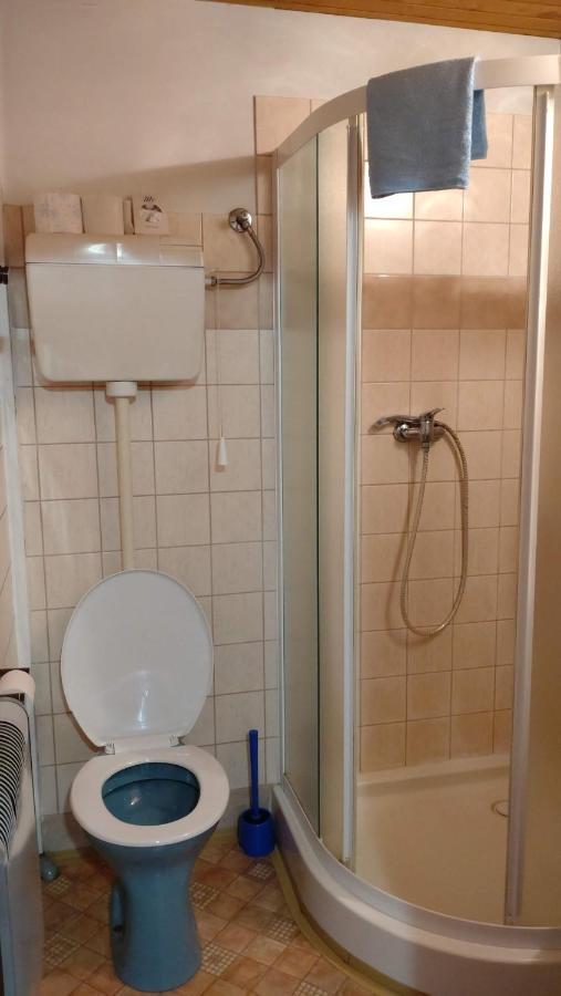 Penzion Encian Mýto pod Ďumbierom Exteriör bild