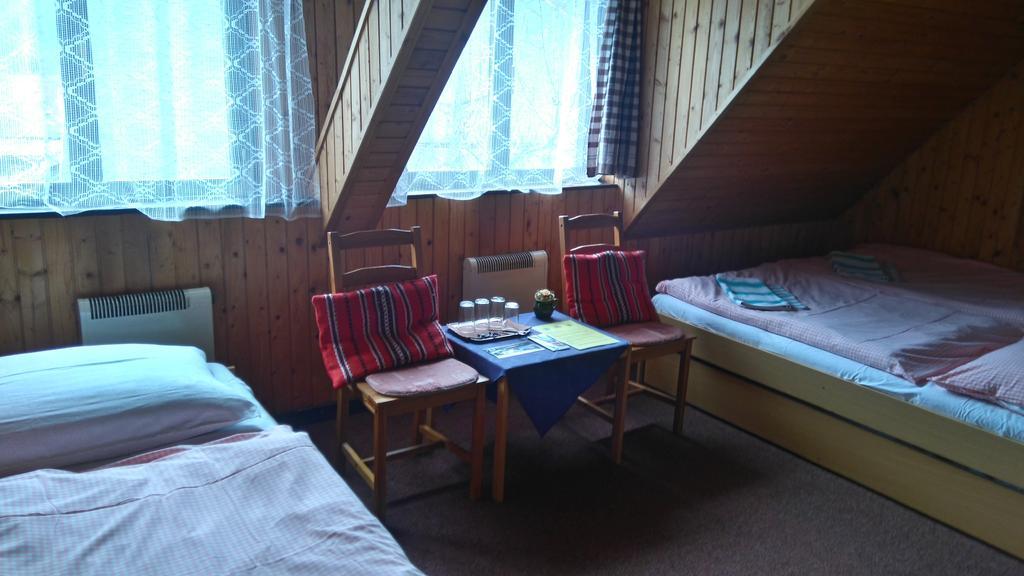 Penzion Encian Mýto pod Ďumbierom Rum bild